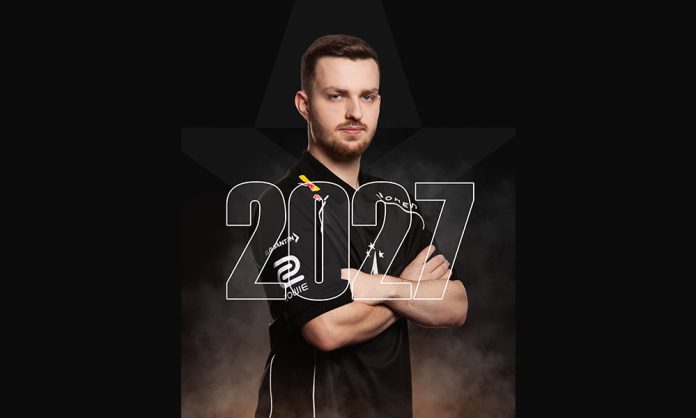 Astralis Secures Victor 